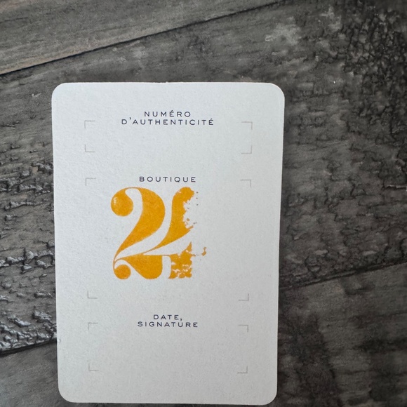 Chloe Tote in Linen - Picture 10 of 11